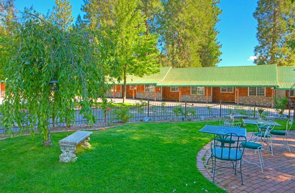 Strawberry Valley Inn Mount Shasta Eksteriør billede